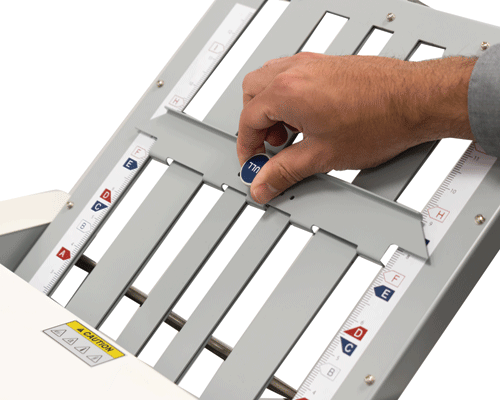Fold plates are clearly marked, with quick release fold stops