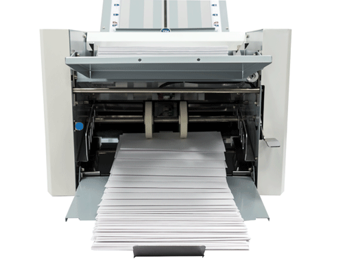 Output conveyor with adjustable stacker wheels for neat, sequential stacking